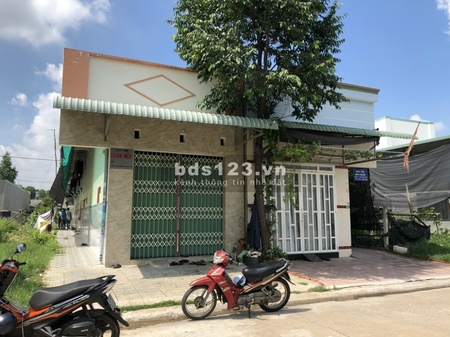 Bán nhà chính chủ Mỹ Phước 3 gần Đại Học Việt Đức 1 nhà + 4 phòng trọ.