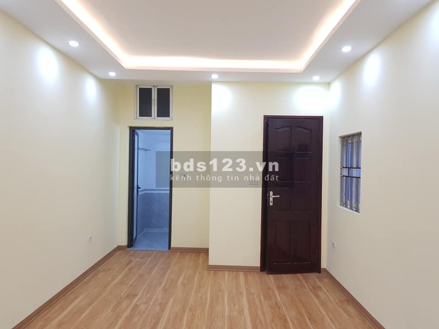 Chính chủ Bán nhà Trần Cung, B. Từ Liêm 32m2, Ô TÔ, 2 thoáng. Giá nhỉnh 3 tỷ.