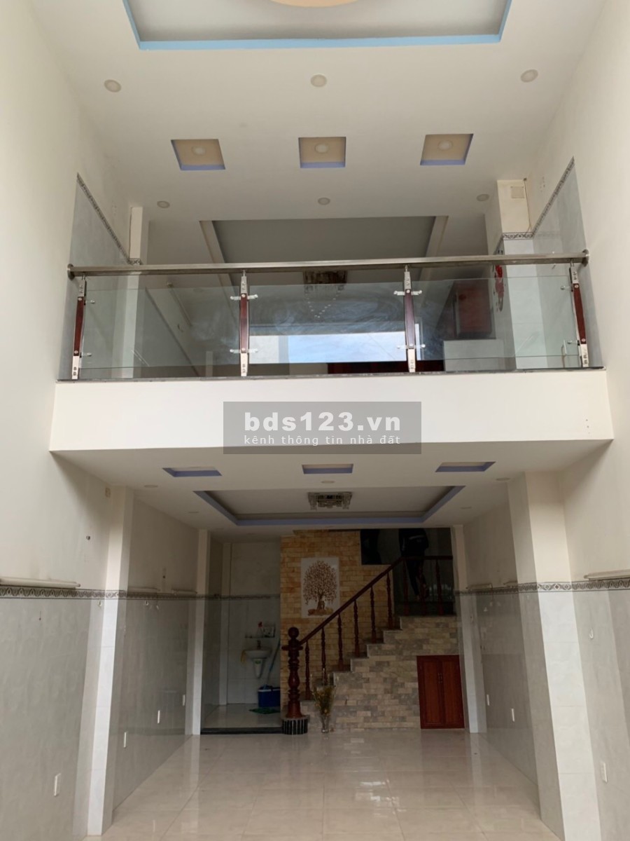 Cho thuê nhà nguyên căn vị trí đẹp Thới Tam Thôn 6, giá tốt, 4 tầng kiên cố, giá tốt