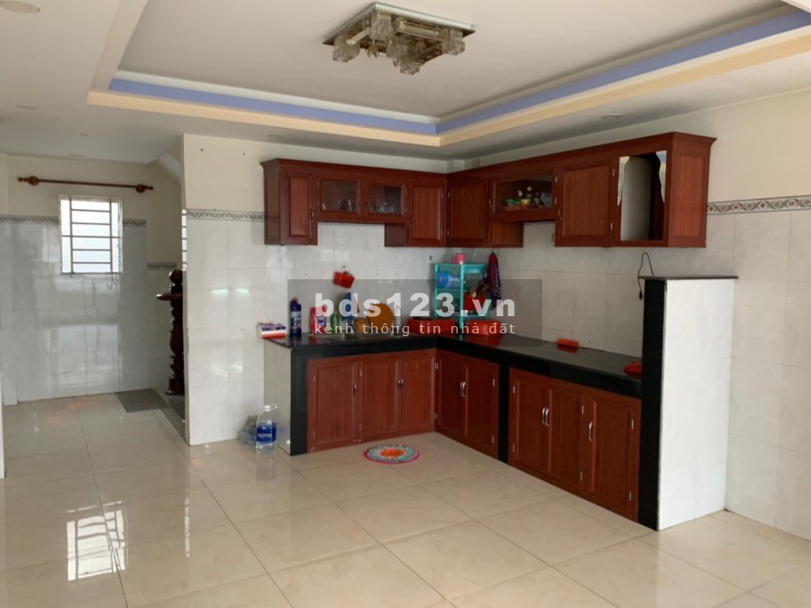 Cho thuê nhà nguyên căn vị trí đẹp Thới Tam Thôn 6, giá tốt, 4 tầng kiên cố, giá tốt