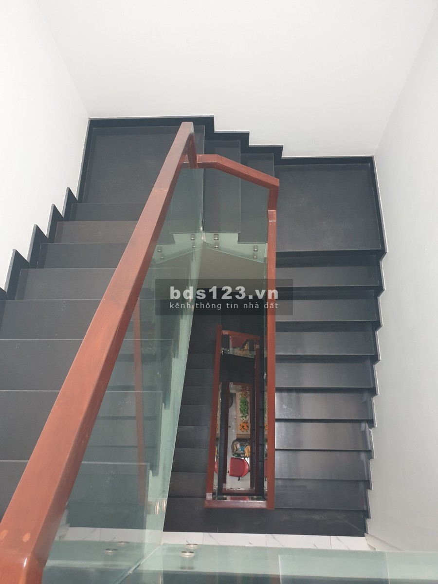 Nhà mới nguyên căn hẻm xe hơi Bông Sao Quận 8, giá bán 10.5 tỷ, thương lượng giá tốt