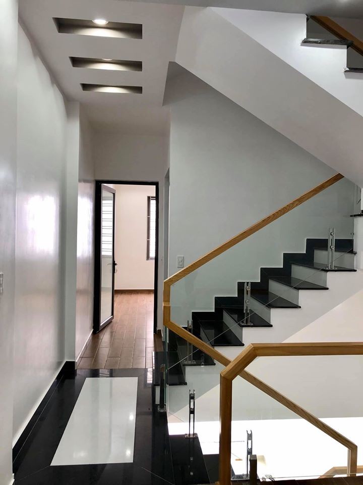 Bán nhà chính chủ 5x10m hẻm xe hơi Lý Thường Kiệt Quận 10 sát căn mặt tiền sổ sẵn