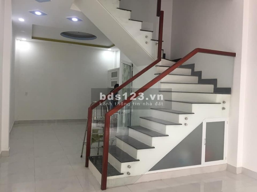 Bán nhà hẻm xe hơi Gò Dầu quận Tân Phú, diện tích sử dụng 42m2, đúc 4 tầng giá rẻ