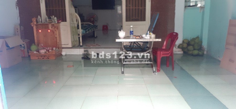 Cho thuê nhà cấp 4 giá rẻ Hóc Môn khu dân trí cao, diện tích sử dụng 80m2, giá 4 triệu/tháng
