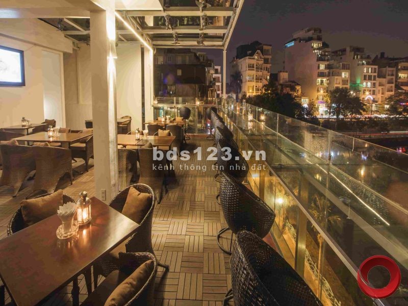 View hồ Tây lộng gió mặt tiền 10m kinh doanh vô địch khu dân cư siêu Vip, giá 92 tỷ, thương lượng