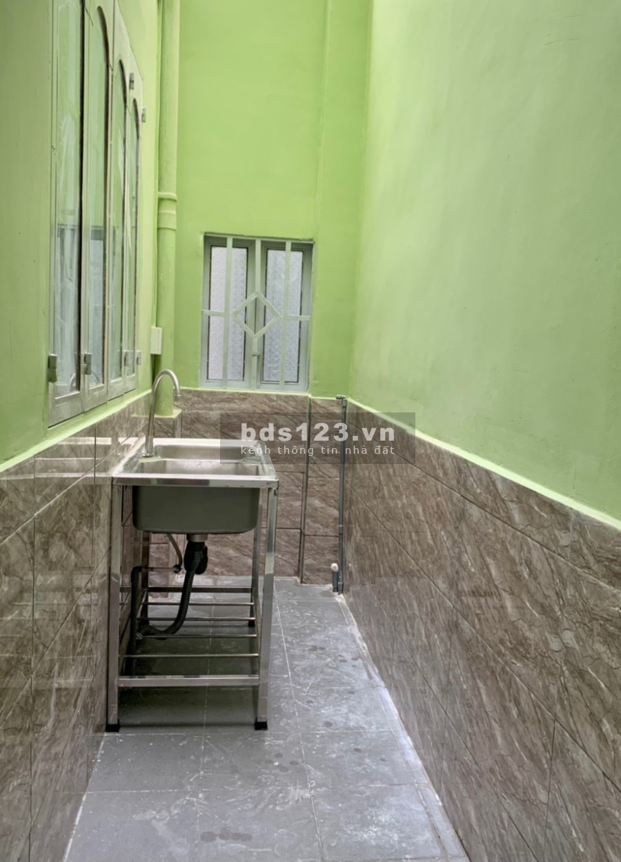 Nhà hẻm xe hơi 606 thông khu Hồng Long HBP Thủ Đức giá 5 tỷ 95 thương lượng, lh 0938160627