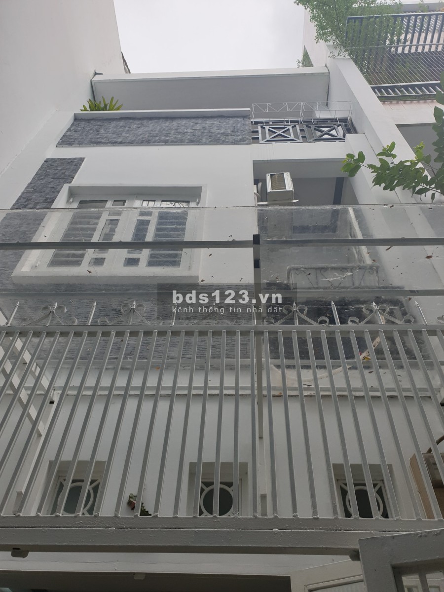 Bán nhà Thích Quảng Đức, an ninh yên tĩnh, diện tích sử dụng 38m2, giá bán 5.4 tỷ
