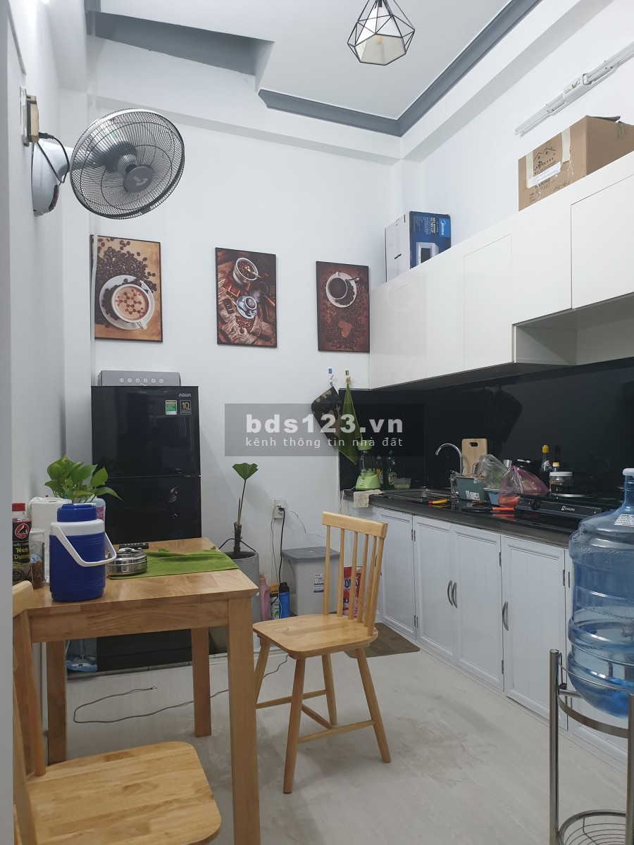 Bán nhà Thích Quảng Đức, an ninh yên tĩnh, diện tích sử dụng 38m2, giá bán 5.4 tỷ