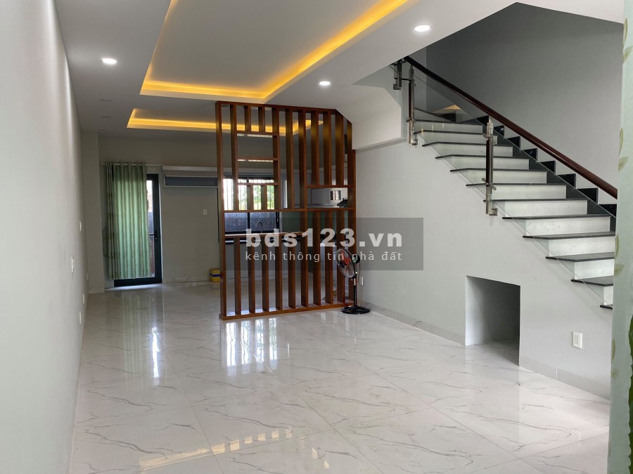 Nhà Phố Nội Thất Cơ Bản River Park - Liên Phường Quận 9 - Bảo Vệ An Ninh 24/7