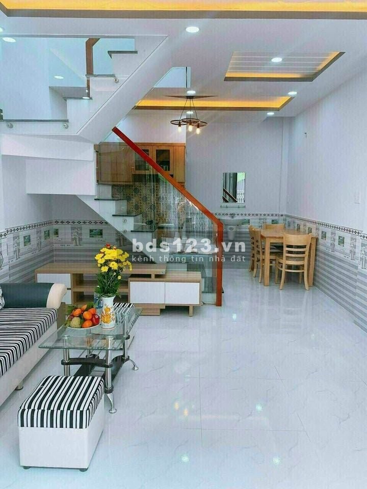 Bán gấp nhà riêng, Quận 12 đường Nguyễn Văn Quá giá bán 2.78 tỷ thương lượng, lh 0963073741