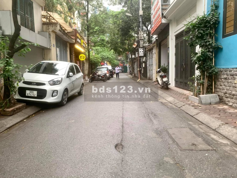 Bán nhà mặt ngõ Kinh doanh 180 Thái Thịnh Quận Đống Đa 67m2 giá 11.5 tỷ Lh 0386380199