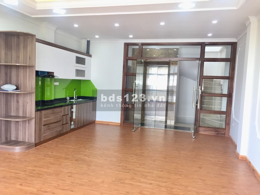 Bán nhà Ngõ 269 Lạc Long Quân, S=55m x 6T,mặt tiền 4.1m