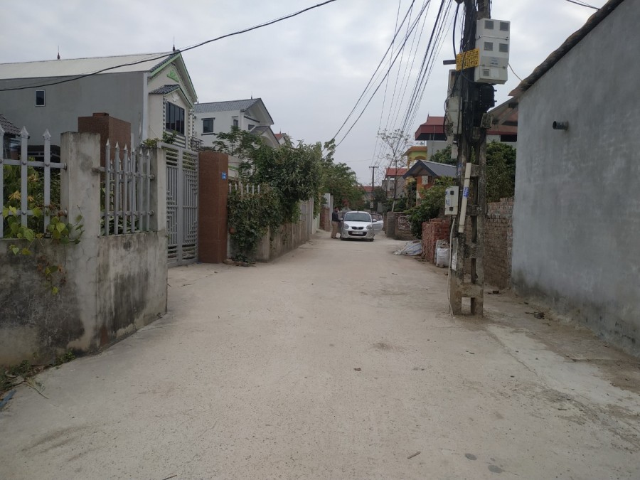 Hót nhất khu vực hơn 700 triệu có ngay 85m Hiền Ninh, đường trục chính 6m, lh 0965411116