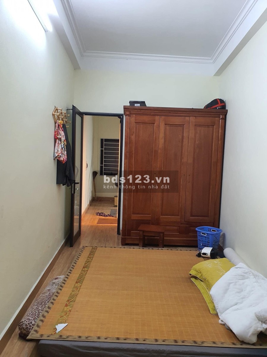 Bán nhà Trương Định, đường 2 ô tô tránh, gần chợ diện tích 32m2, giá bán 2 tỷ nhỉnh