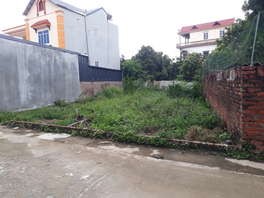 Hót nhất khu vực hơn 700 triệu có ngay 85m Hiền Ninh, đường trục chính 6m, lh 0965411116
