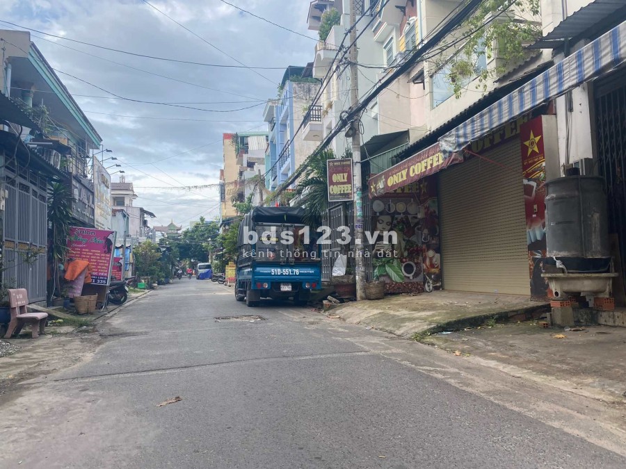 Bán Nhà hẻm xe hơi 8m 1/ Đường Hương Lộ 2 diện tích 4x17m 1 Lầu Giá 5 tỷ thương lượng