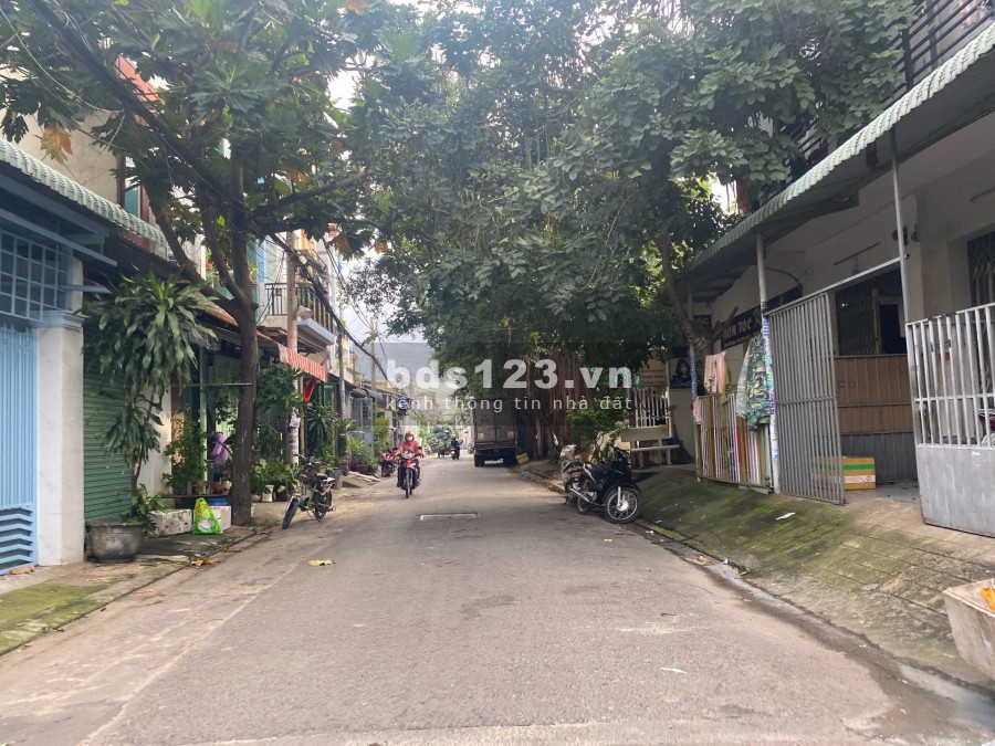 Bán Nhà hẻm xe hơi 8m 1/ Đường Hương Lộ 2 diện tích 4x17m 1 Lầu Giá 5 tỷ thương lượng