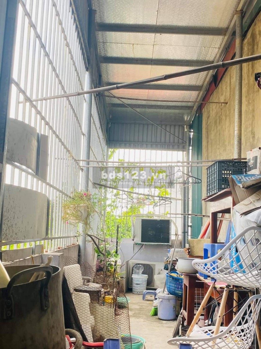 Bán nhà mặt phố nhỉnh 3 tỷ kinh doanh sầm uất sổ đẹp chính chủ, pháp lý đầy đủ, vào ở ngay