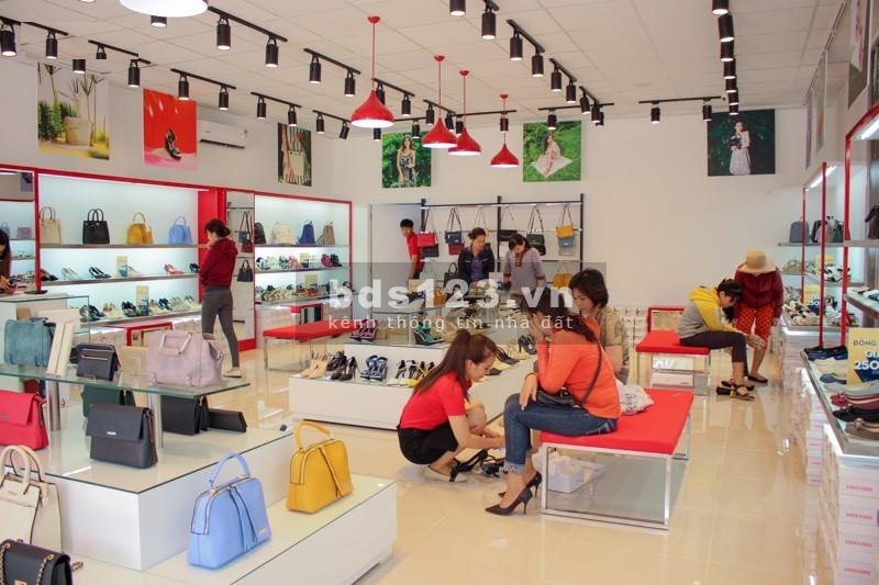 Bán nhà C4 MP Trường Chinh 105m2 MT 6,6m vị trí đẹp giá 30 tỷ. LH 0912442669