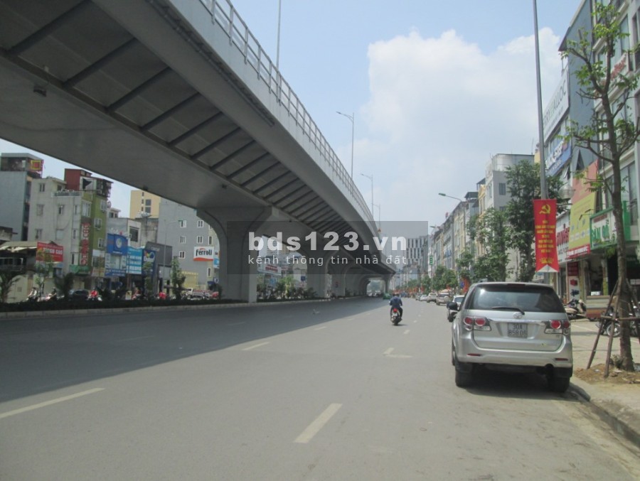 Bán nhà C4 MP Trường Chinh 105m2 MT 6,6m vị trí đẹp giá 30 tỷ. LH 0912442669