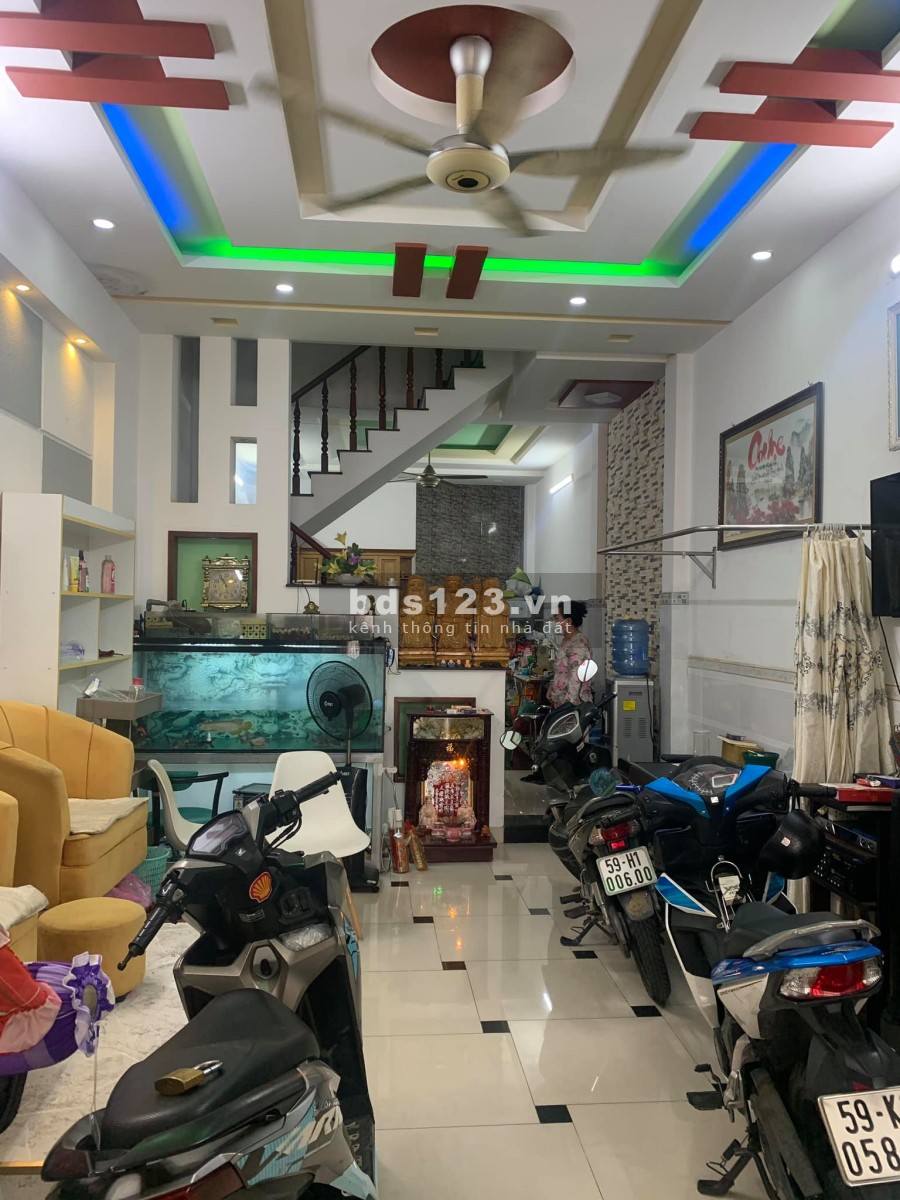 Nhà bán hẻm xe tải đường Hương Lộ 2 P. Bình Trị Đông Bình Tân diện tích 68m2 giá chỉ 6.4 tỷ