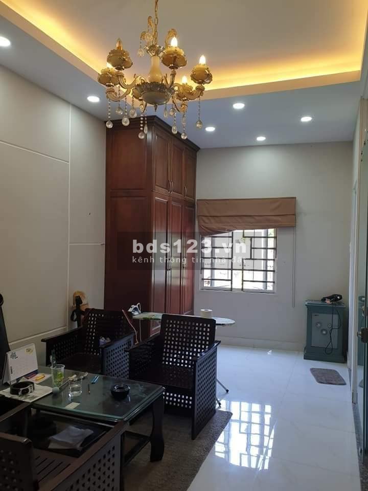 Chính chủ bán nhà hẻm xe hơi 3 tầng Lũy Bán Bích Quận Tân Phú, dtsd 56m2, giá chỉ 4 tỷ 2