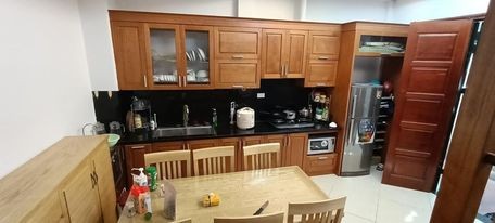 Bán nhà Lạc Long Quân, Cầu Giấy dtsd 35m 5 tầng mt 5m, ngõ thông ô tô đỗ giá nhỉnh 4 tỷ