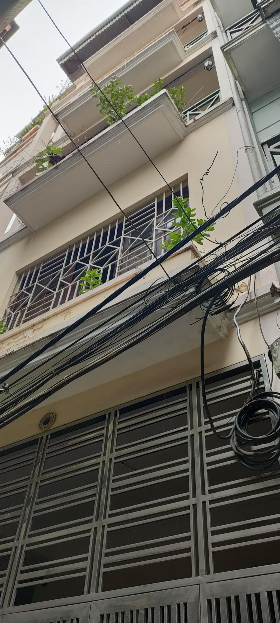 Bán nhà mặt ngõ Yên Hòa Quận Cầu Giấy giá rẻ dtsd 61m2, 5 tầng, giá 6 tỷ 7 LH 0902224679