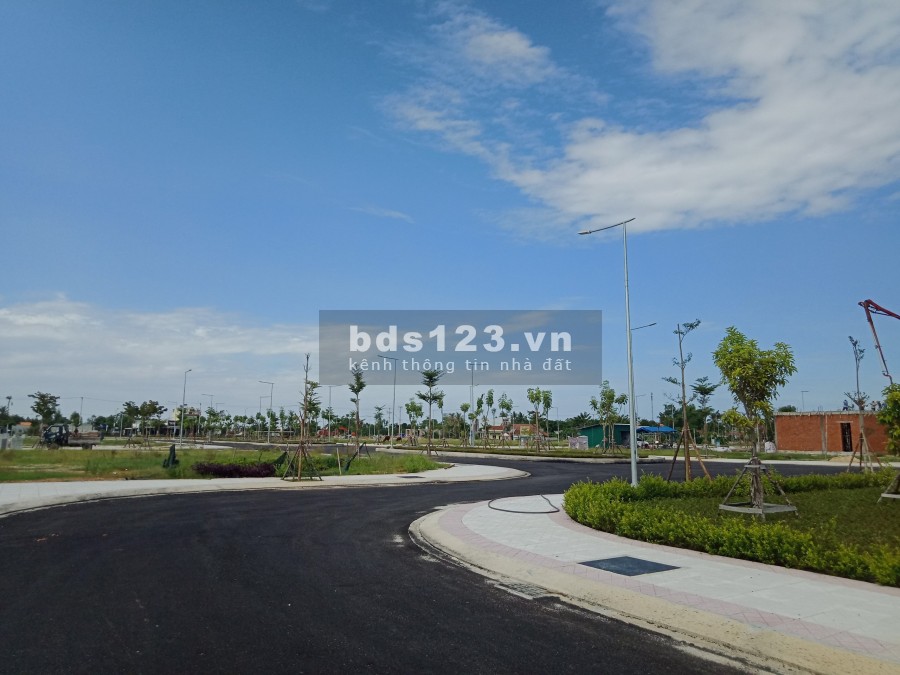 Đất ODT ngay trung tâm TX Đức Phổ đường Nguyễn Nghiêm giá chỉ 11 tr/m2, chiết khấu 6%