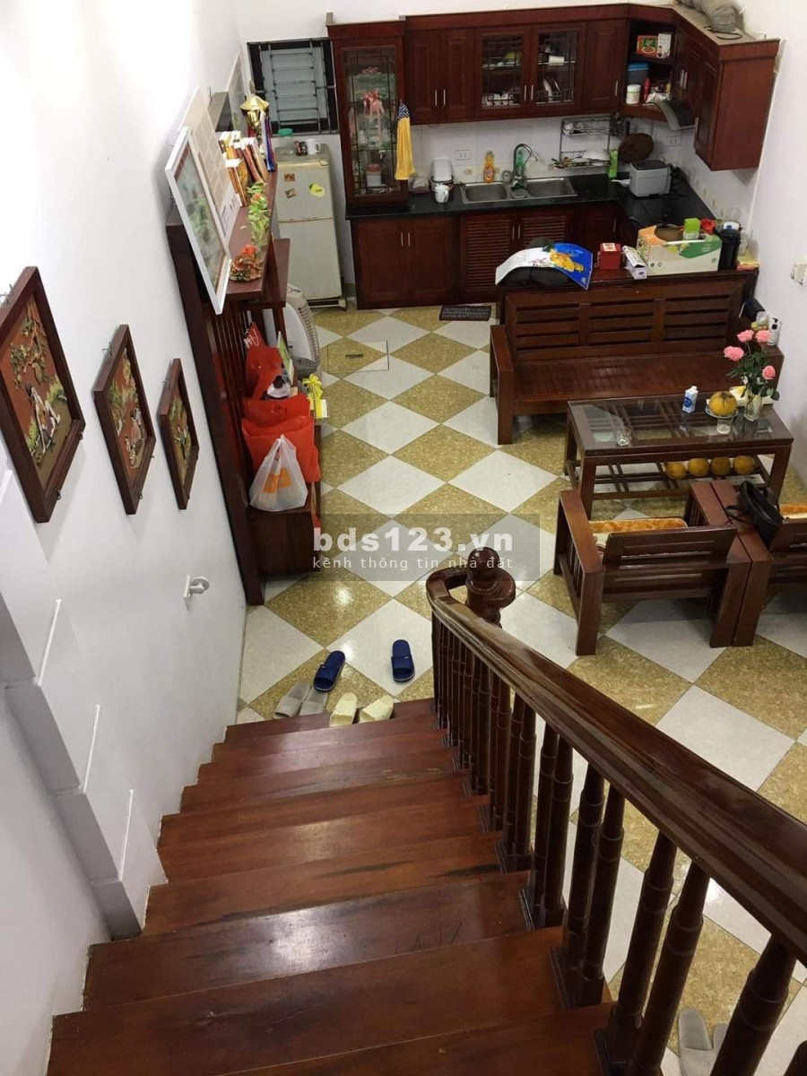 Bán nhà Âu Cơ khu phân lô 2 mặt ngõ ô tô đỗ cửa giá bán 4 tỷ khu dân trí cao, hàng xóm văn minh