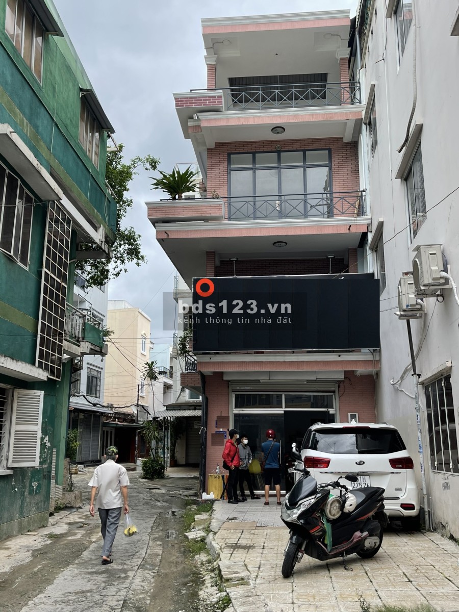 Mặt tiền thụt Bạch Đằng diện tích 5x18m 1 triệu 3 lầu sân thượng 6P 4WC 35 tr/th fix