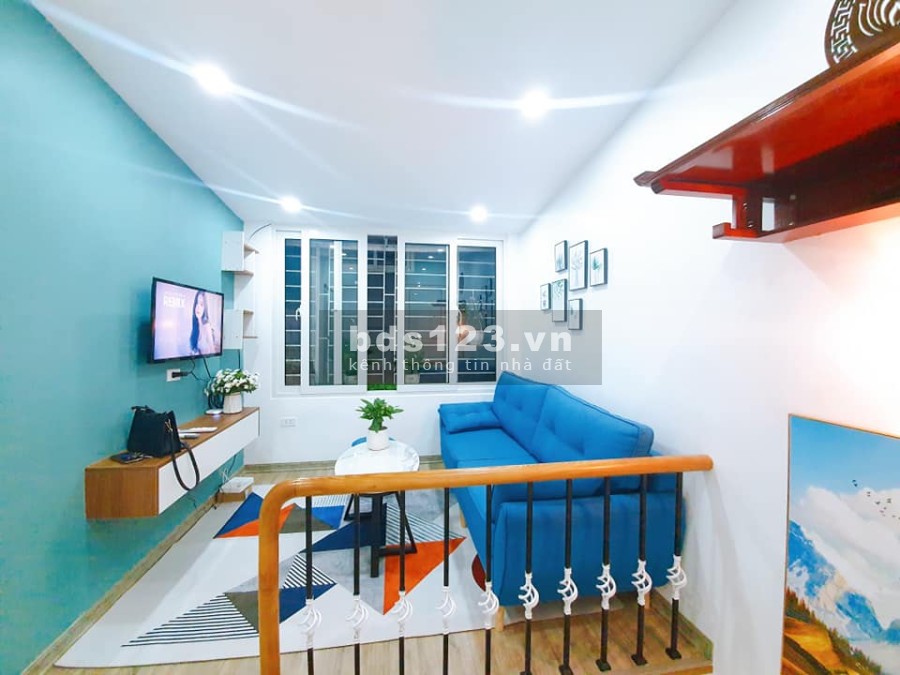 Thanh Xuân nhà 2 tầng sát ô tô tránh, ngõ thông, tặng nội thất, 35m2 giá 1.98 tỷ