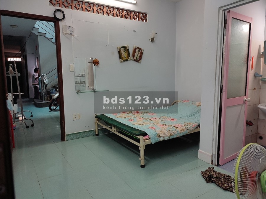 Cho thuê phòng trọ quận bình thạnh giáp quận 1,đường phan văn hân,16 m2