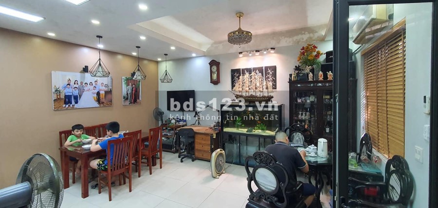 Bán Nhà Tô Vĩnh Diện dtsd 57m2 5 tầng mặt tiền rộng lô góc giá bán 7.7 thương lượng