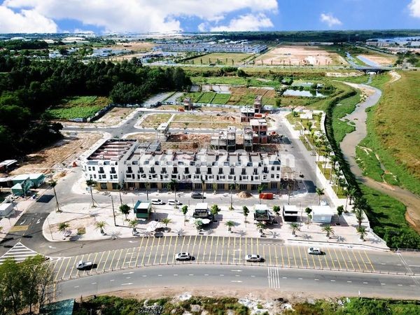 Chính chủ cần bán nhà 2 mặt tiền kinh doanh ở Phú Chánh Tân Uyên Bình Dương đẹp giá phải chăng