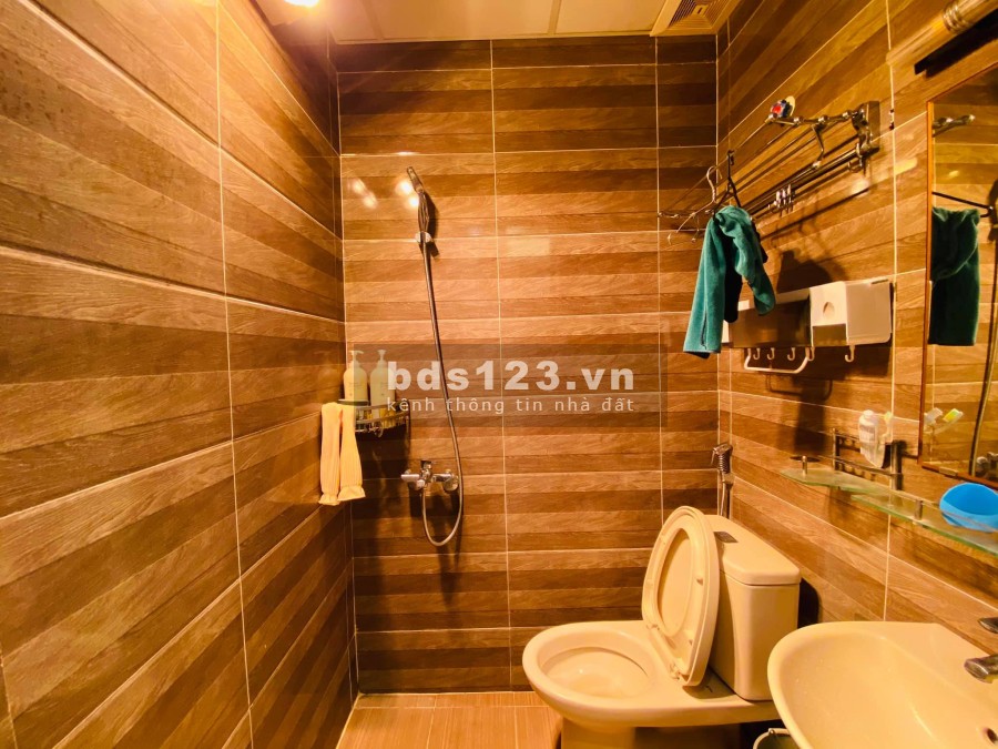 Bán nhà Trường Chinh tiện nghi cực đẹp giao thông thuận tiện 50m2 4 tầng giá 3.9 tỷ