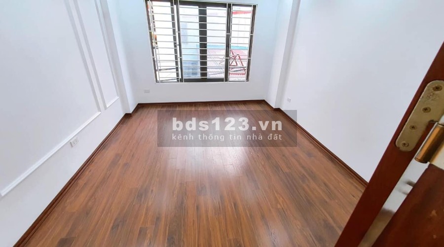 Mặt tiền phố Nguyễn Trãi diện tích 65m2 5 tầng kinh doanh vỉa hè rộng giá bán 10 tỷ hơn