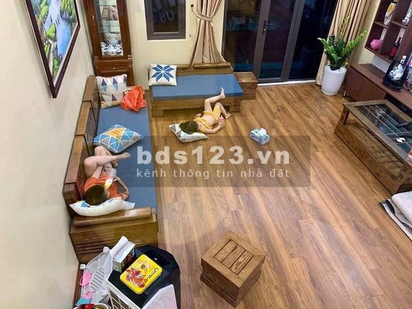 Bán nhà cực hiếm nhà đẹp Cự Khối gara ô tô tặng nội thất xin khu vực phát triển dt 56m2, mt 5m, giá 3.339 tỷ