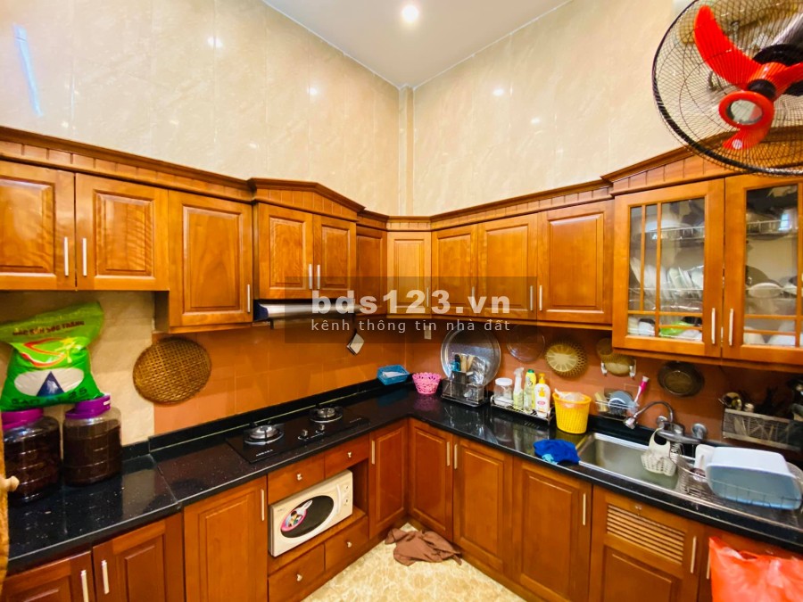 Bán nhà Trường Chinh tiện nghi cực đẹp giao thông thuận tiện 50m2 4 tầng giá 3.9 tỷ