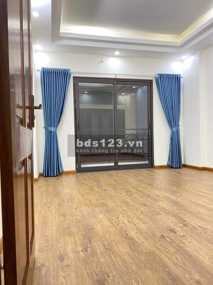 Nhà nguyên căn mới Lâm Du Long Biên, dtsd 61m2, 4 tầng 5x tỷ xây độc lập ngõ thông ở ngay