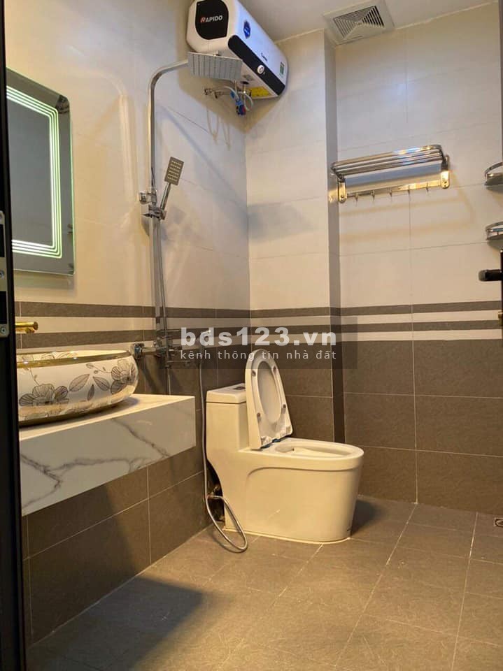 Nhà nguyên căn mới Lâm Du Long Biên, dtsd 61m2, 4 tầng 5x tỷ xây độc lập ngõ thông ở ngay