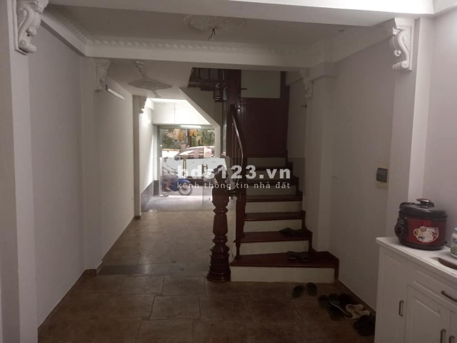 Bán nhà mặt phố trung tâm Đống Đa 2 mặt thoáng vĩnh viễn đường to tiện kinh doanh
