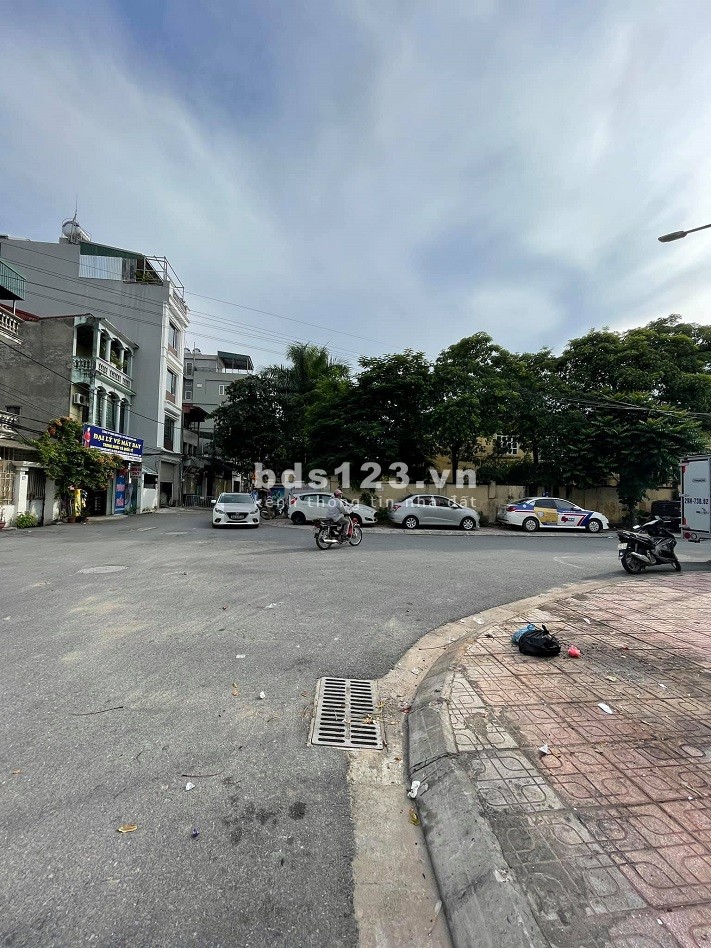 Đất mặt phố Trường Lâm vỉa hè rộng kinh doanh cho thuê dòng tiền 90 triệu/tháng, sổ sẵn