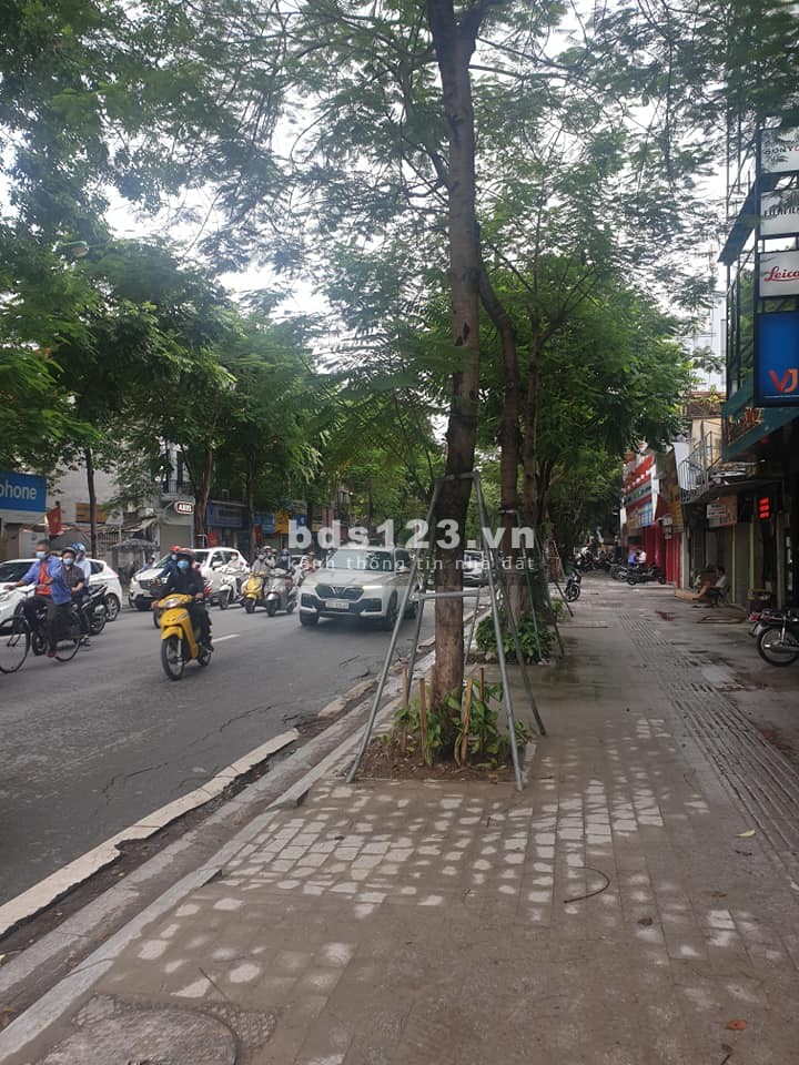 Nhà mặt phố Nguyễn Thái Học 7 Tầng diện tích 102m2 mặt tiền 5.1M sổ vuông giá 51 tỷ