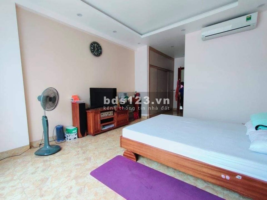 Bán Nhà Phố Trạm 84/134M2, 4 Tầng, Mặt Tiền 4.6m, Ô tô Tránh, Kinh Doanh, Gía 11,x Tỷ.