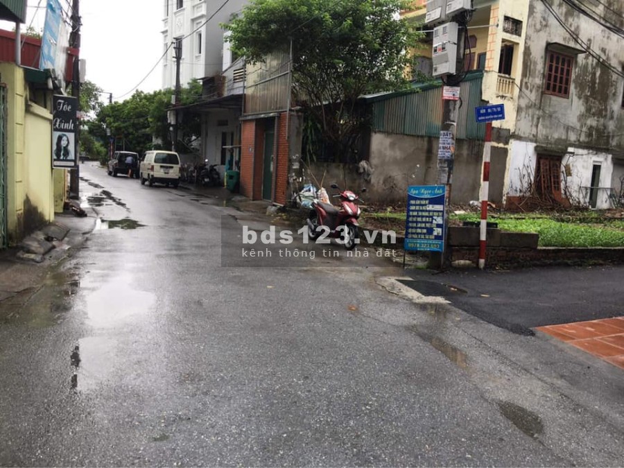Bán đất tổ 15 Thạch Bàn Long Biên, dtsd 43m2, đường nhựa 15m đường ô tô tránh, lhcc