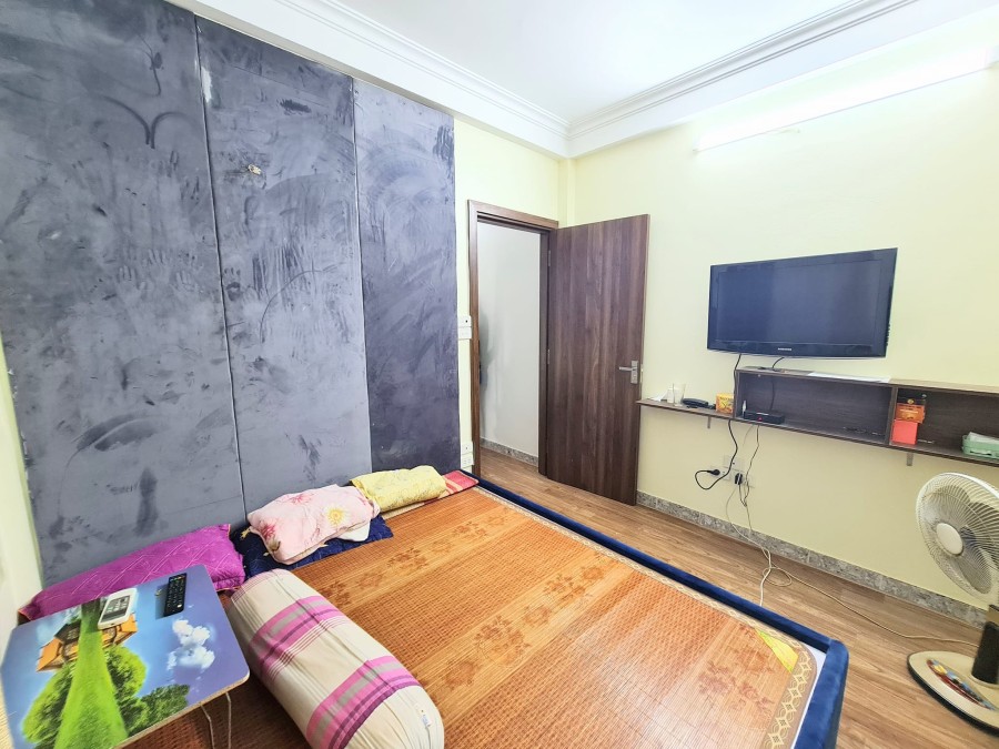 Bán nhà mới vào ở ngay Yên Lạc, Hai Bà Trưng, 3 bước lên hồ Gươm, 8 pn, giá chỉ 4.2 tỷ