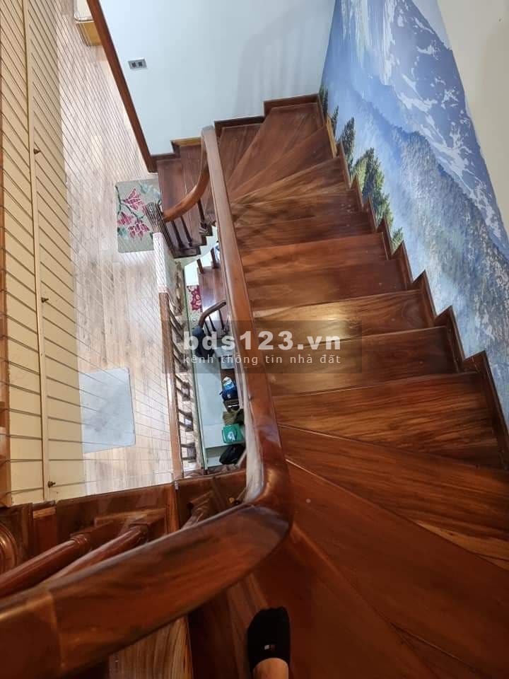 Bán Nhà Hiếm Thượng Thanh, Phân Lô, Ô Tô tránh, View Hồ, 65m2, Giá: 8,2 Tỷ.
