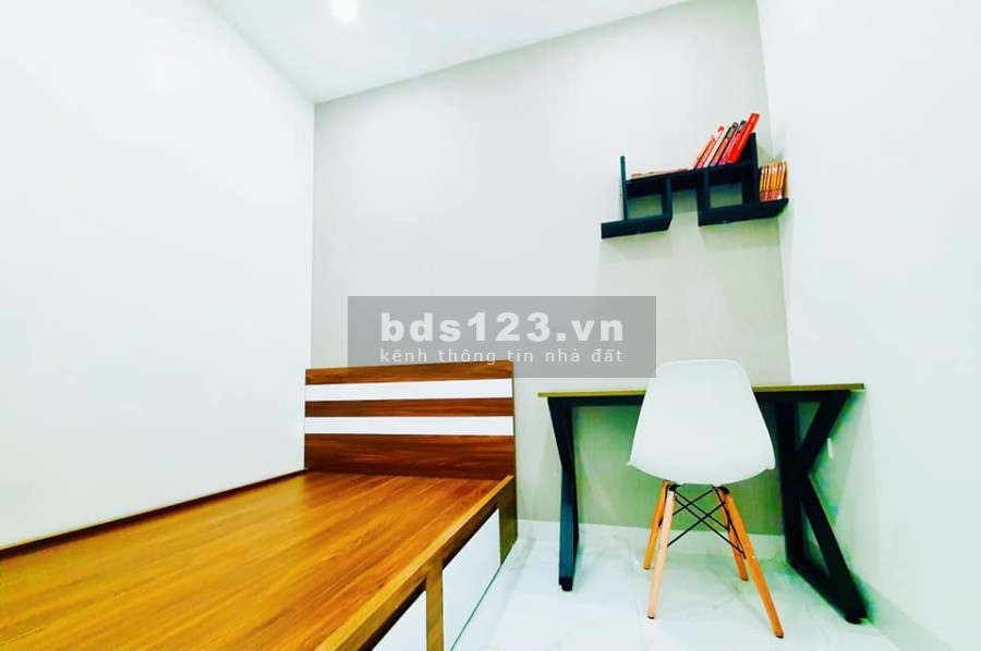 Thanh Xuân nhà 2 tầng sát ô tô tránh, ngõ thông, tặng nội thất, 35m2 giá 1.98 tỷ