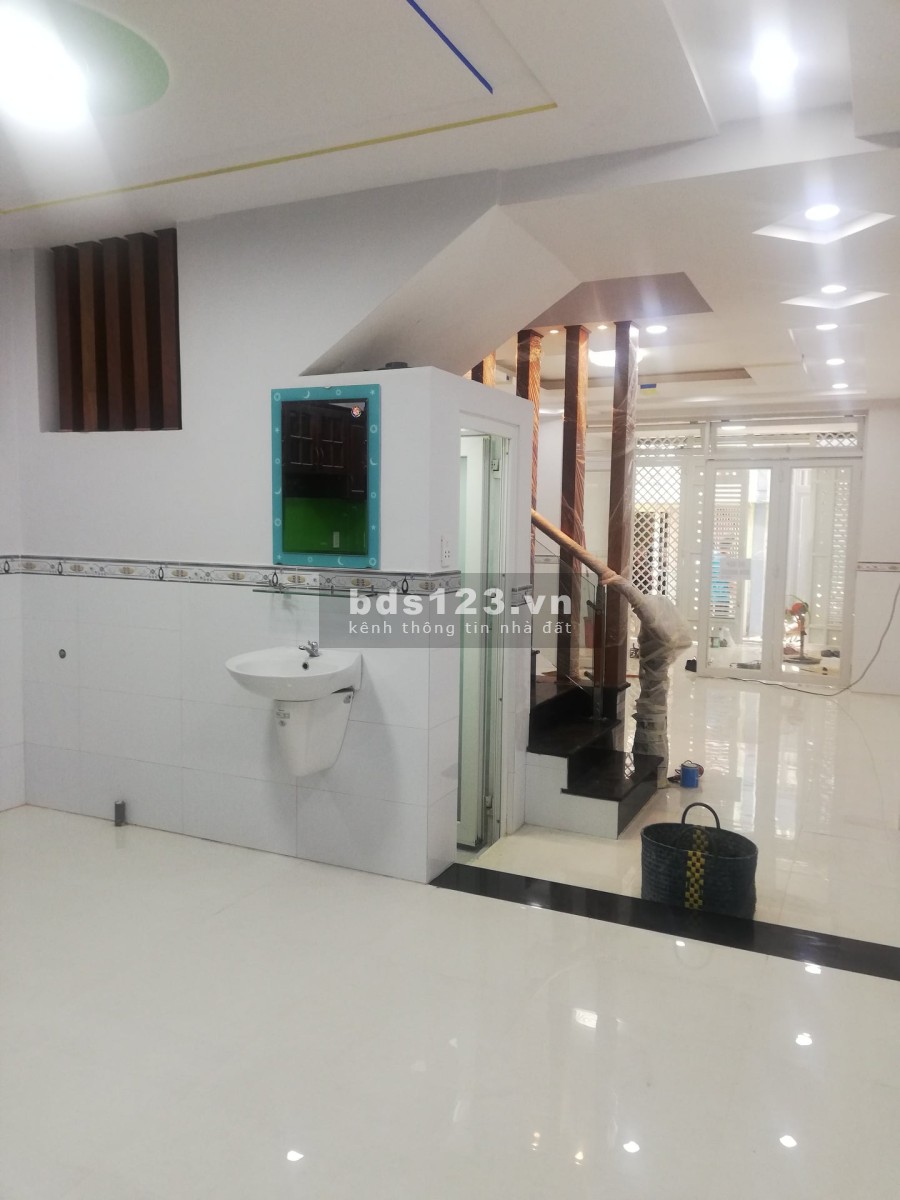 Nhà Mới Giá Tốt! 2 Tầng hẻm xe hơi Dương Quảng Hàm, P.5, Gò Vấp dtsd 52m2 giá 4,1 tỷ TL